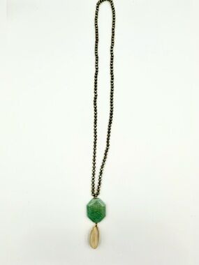 Green Hexagon Stone Necklace with Beige Drop Charm